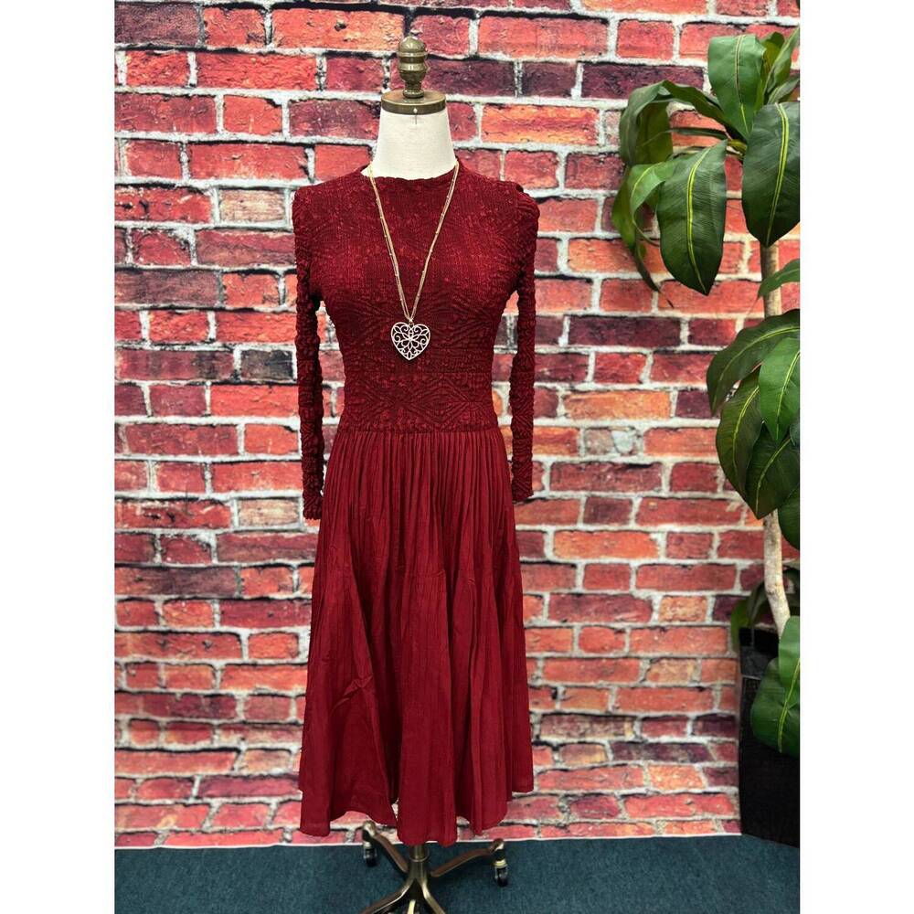 NEW VANITE COUTURE women's stay by me long sleeve midi dress in wine